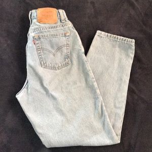 Vintage Levi’s 550 Size 6 Short💙